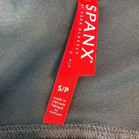 SPANX Women’s Faux Leather Stripe Leggings Size: S Color: Black/White NWT. - Picture 13 of 16